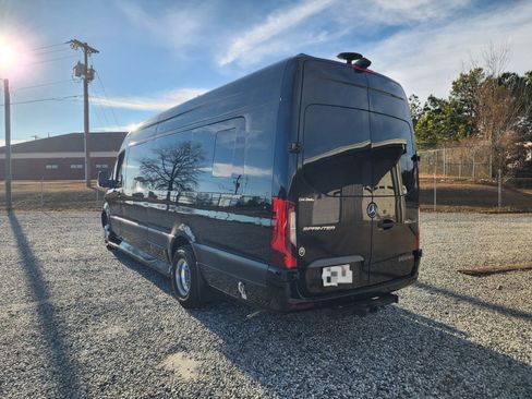 Used 2020 Mercedes-Benz Sprinter 3500 image 6