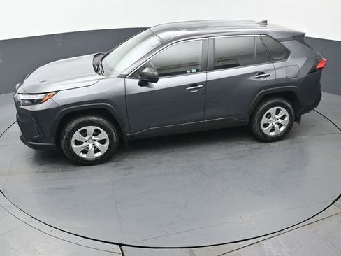 Used 2023 Toyota RAV4 LE AWD/4WD image 34