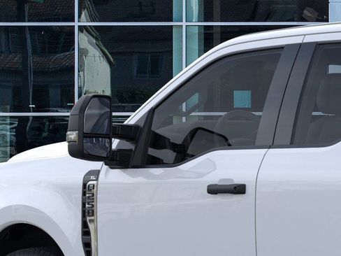 New 2026 Ford F250 XL w/ XL Chrome Package image 20