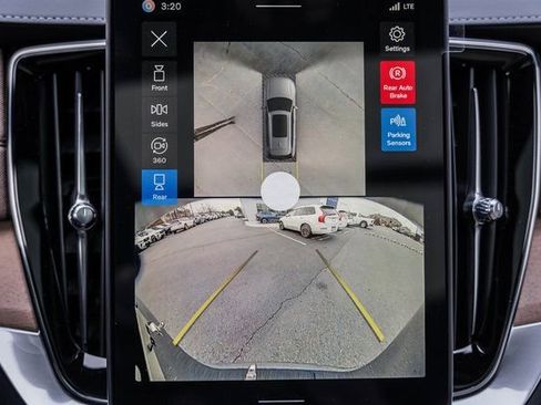 New 2026 Volvo XC90 T8 Plus w/ Protection Package Premier image 40