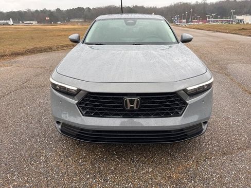 Used 2024 Honda Accord EX-L image 10