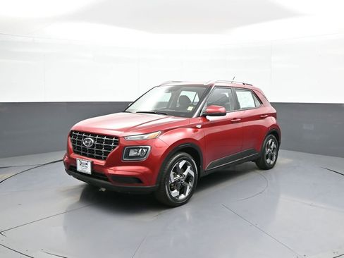 Certified 2023 Hyundai Venue SEL FWD image 1