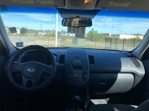 Used 2010 Kia Soul + image 35