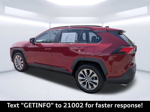 Used 2020 Toyota RAV4 XLE Premium FWD image 6