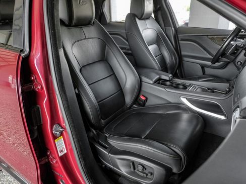 Used 2017 Jaguar F-PACE S image 41