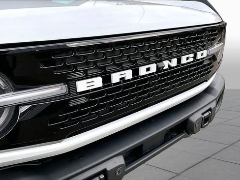 Used 2025 Ford Bronco Badlands AWD/4WD image 30
