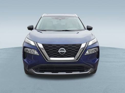 Used 2023 Nissan Rogue SL image 2