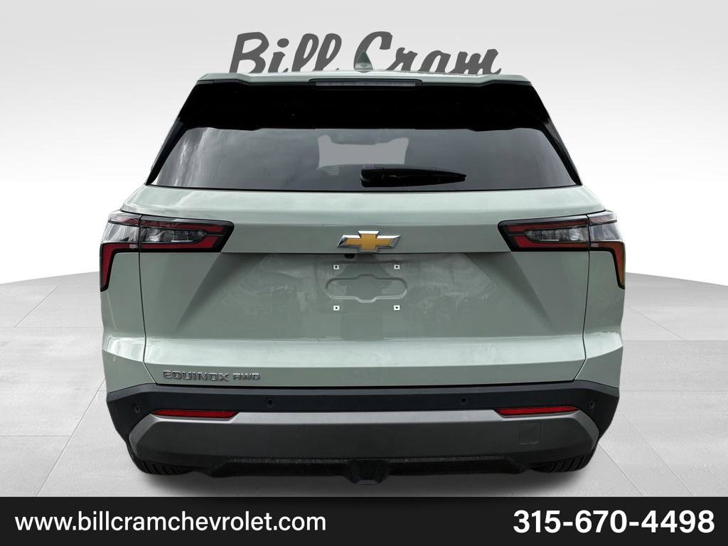 Used 2026 Chevrolet Equinox LT AWD/4WD image 32