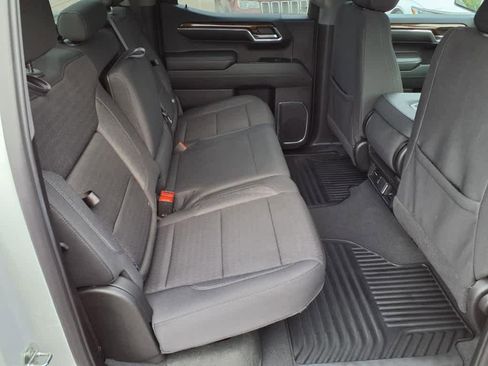 Used 2024 GMC Sierra 1500 Elevation image 12