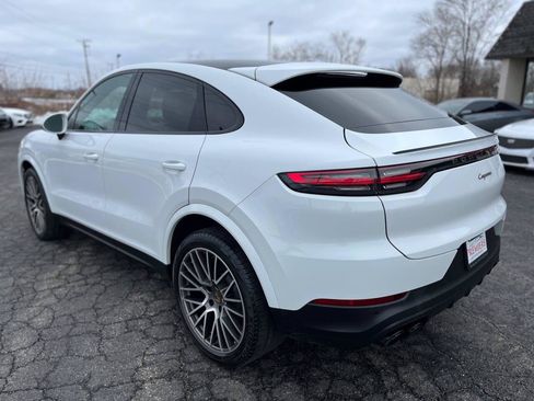 Used 2022 Porsche Cayenne Platinum Edition AWD/4WD image 3