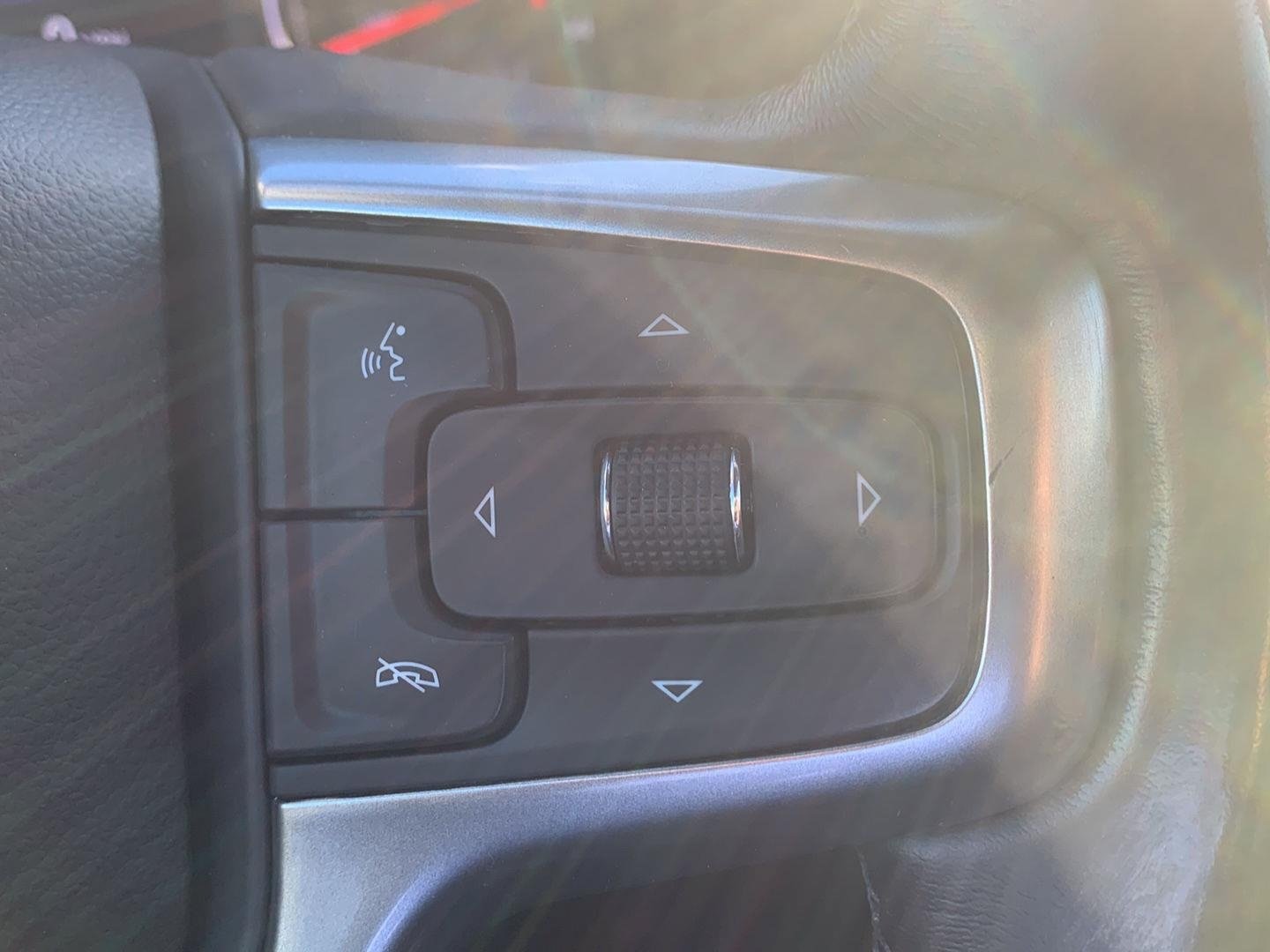 Used 2021 Chevrolet Silverado 1500 LT AWD/4WD image 10