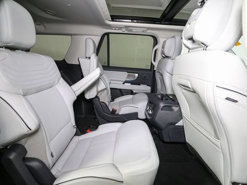 Used 2026 Ford Expedition Max Platinum w/ Platinum Ultimate Package AWD/4WD image 20