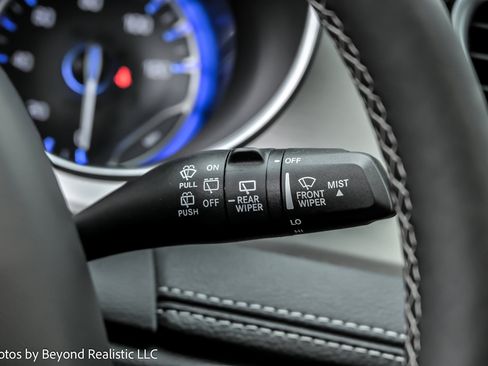 Used 2024 Chrysler Pacifica Limited w/ S Appearance Package image 37