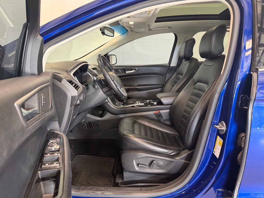 Used 2015 Ford Edge SEL w/ Equipment Group 201A AWD/4WD image 17