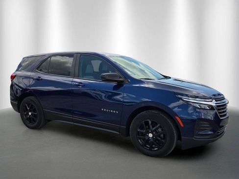 Certified 2023 Chevrolet Equinox LS w/ LS Convenience Package FWD image 2