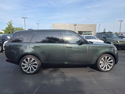 Used 2025 Land Rover Range Rover Long Wheelbase SE AWD/4WD image 6