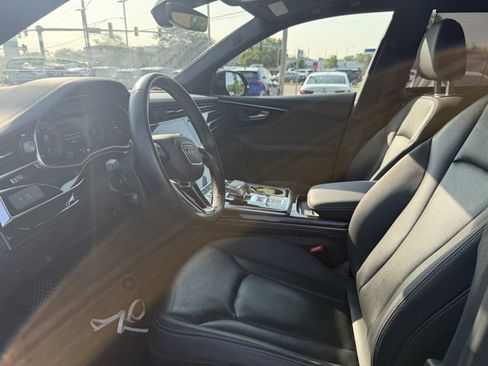 Used 2024 Audi Q8 Premium Plus w/ Premium Plus Package AWD/4WD image 4