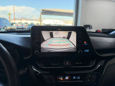 Used 2019 Toyota C-HR LE FWD image 24