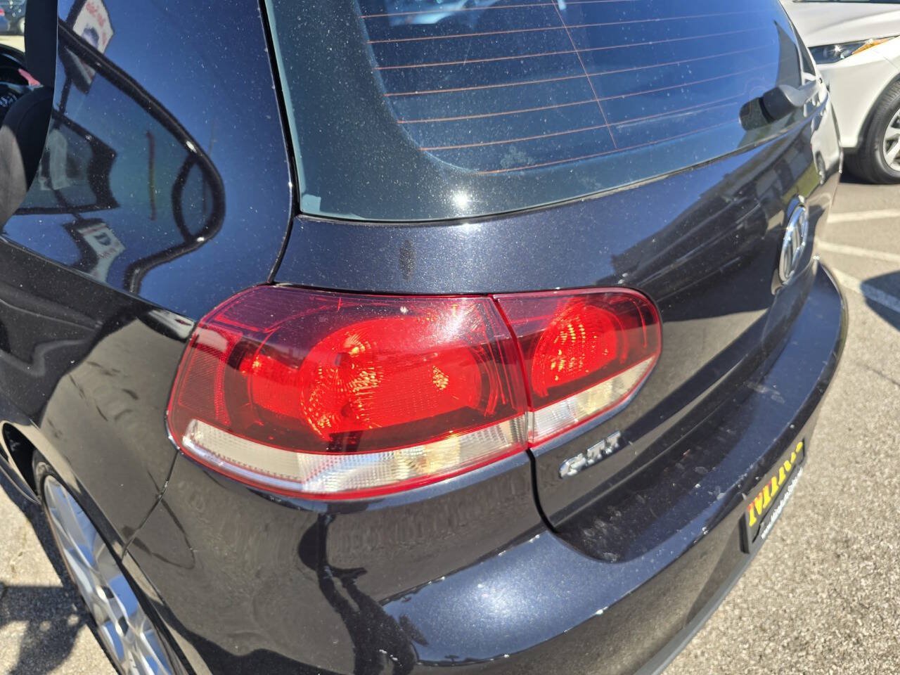 Used 2013 Volkswagen Golf 4-Door FWD image 10