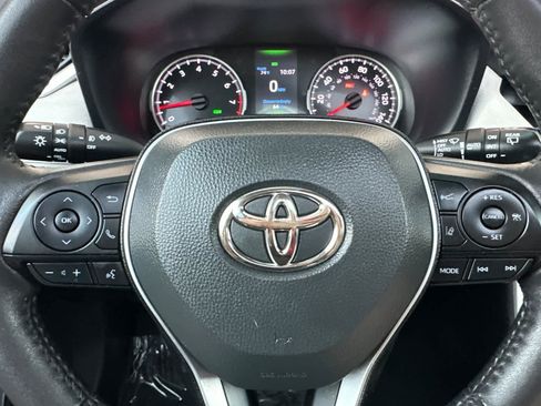 Used 2022 Toyota RAV4 XLE Premium AWD/4WD image 23