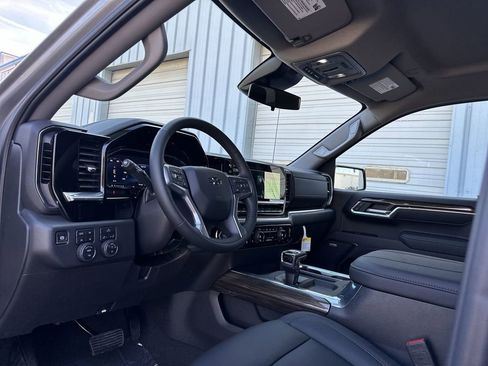 Used 2025 Chevrolet Silverado 1500 LT Trail Boss w/ Convenience Package II image 21