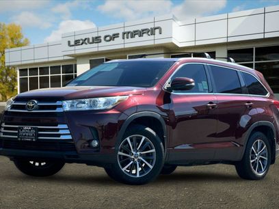 Used 2019 Toyota Highlander XLE w/ Carpet Mat Package (TMS)