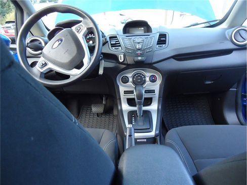 Used 2018 Ford Fiesta SE image 19