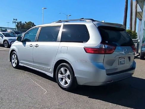 Used 2020 Toyota Sienna LE image 6