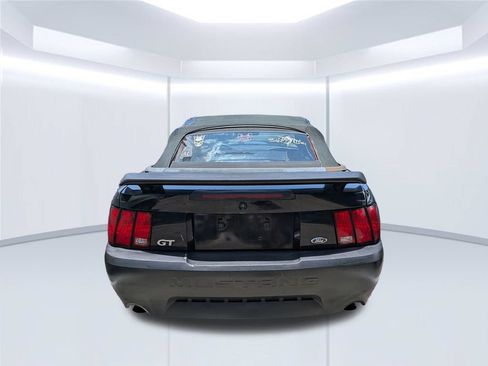 Used 2002 Ford Mustang GT RWD image 3