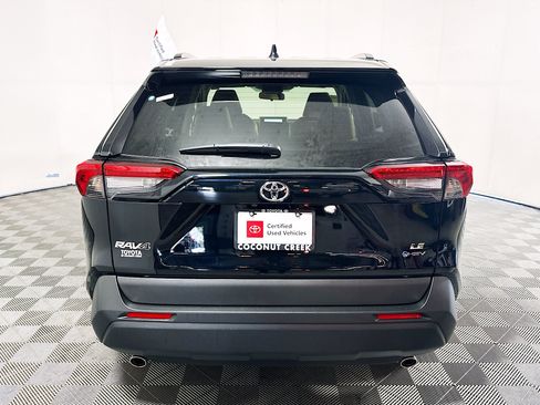 Certified 2025 Toyota RAV4 LE AWD/4WD image 4