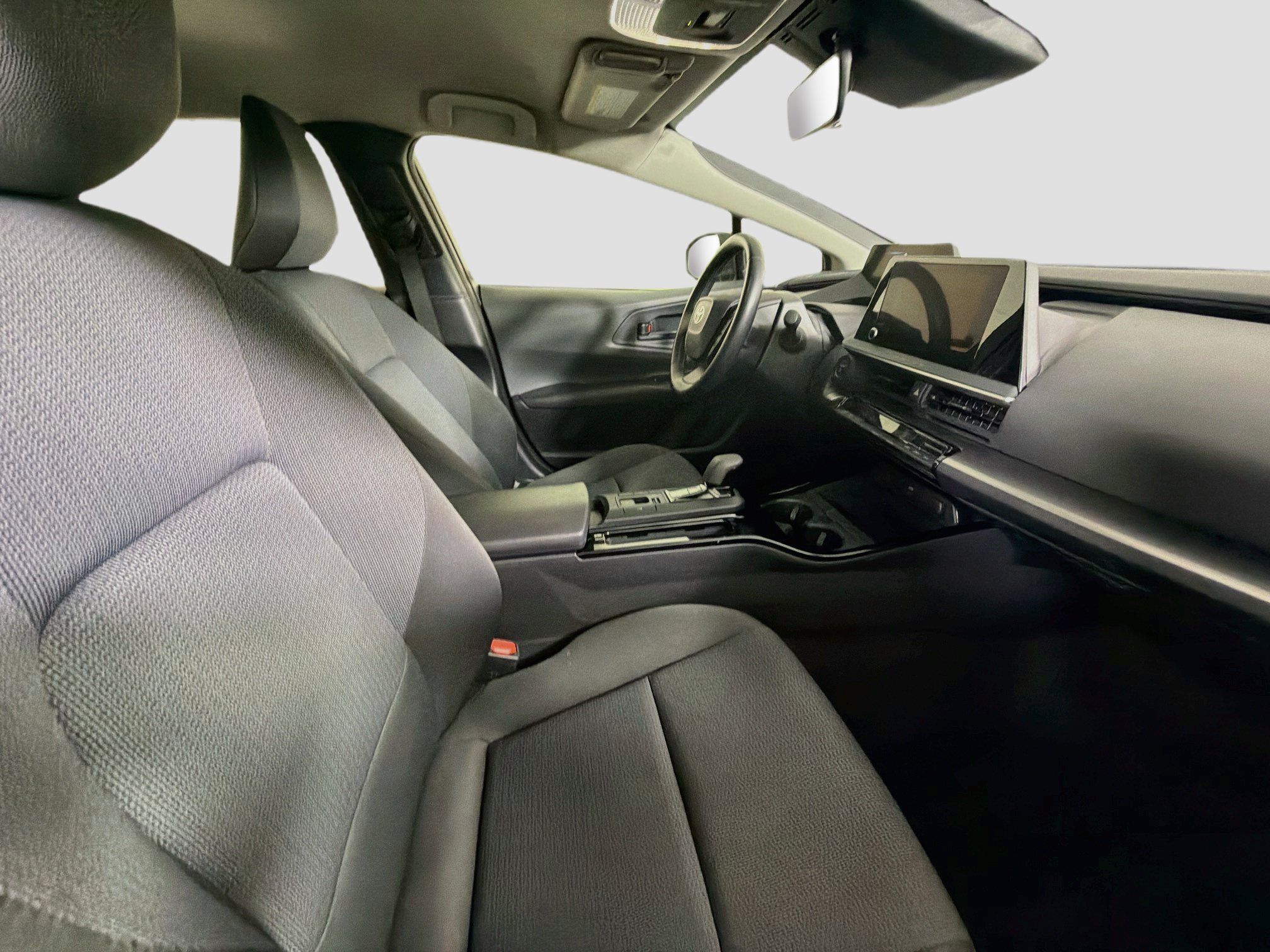 Used 2024 Toyota Prius LE FWD image 28