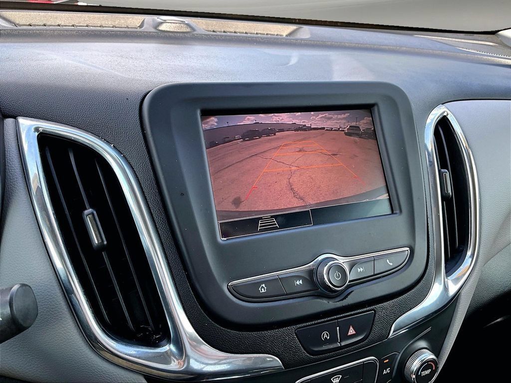 Used 2023 Chevrolet Equinox LT AWD/4WD image 17