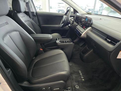 New 2025 Hyundai Ioniq 5 SEL image 33