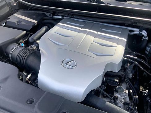 Used 2018 Lexus GX 460 Premium AWD/4WD image 32