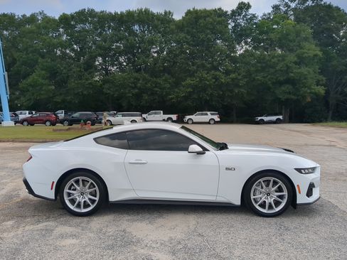 Certified 2024 Ford Mustang GT Premium RWD image 2