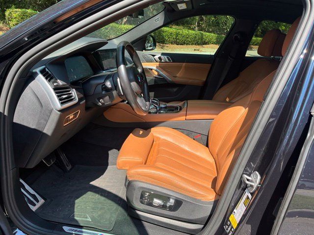 Used 2022 BMW X6 xDrive40i AWD/4WD image 5