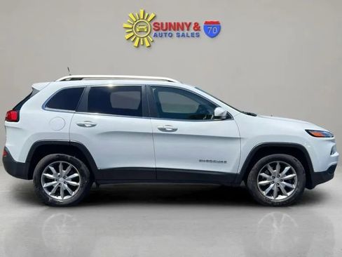 Used 2018 Jeep Cherokee Limited AWD/4WD image 9