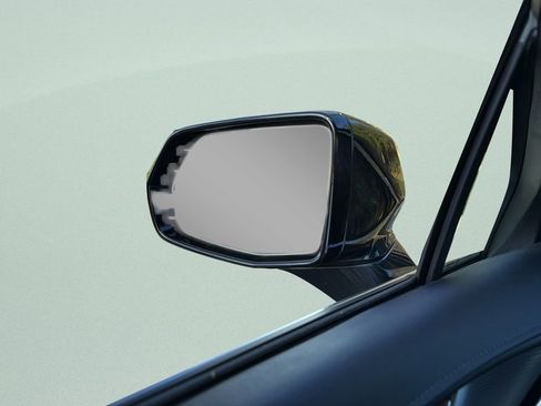 Used 2023 Cadillac XT5 Premium Luxury image 11