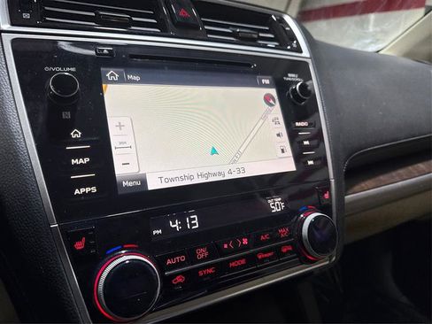 Used 2018 Subaru Outback 2.5i Limited image 37