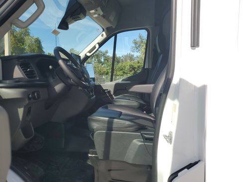 New 2026 Ford Transit 250 148 Medium Roof w/ Load Area Protection Package RWD image 18
