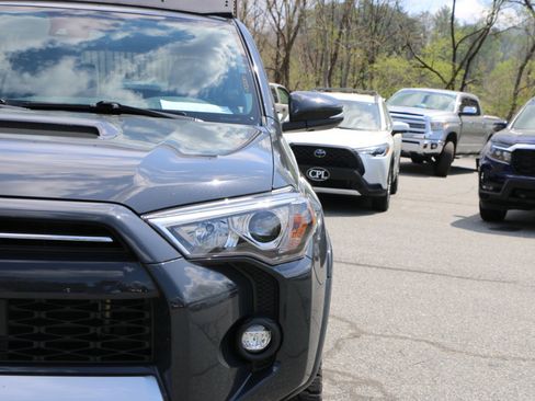 Used 2024 Toyota 4Runner TRD Off-Road Premium w/ Moonroof Package image 13