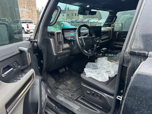 Used 2025 GMC Hummer EV 2X image 5