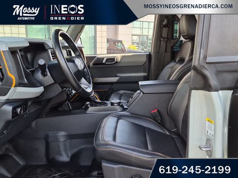 Used 2023 Ford Bronco Badlands w/ Sasquatch Package AWD/4WD image 13