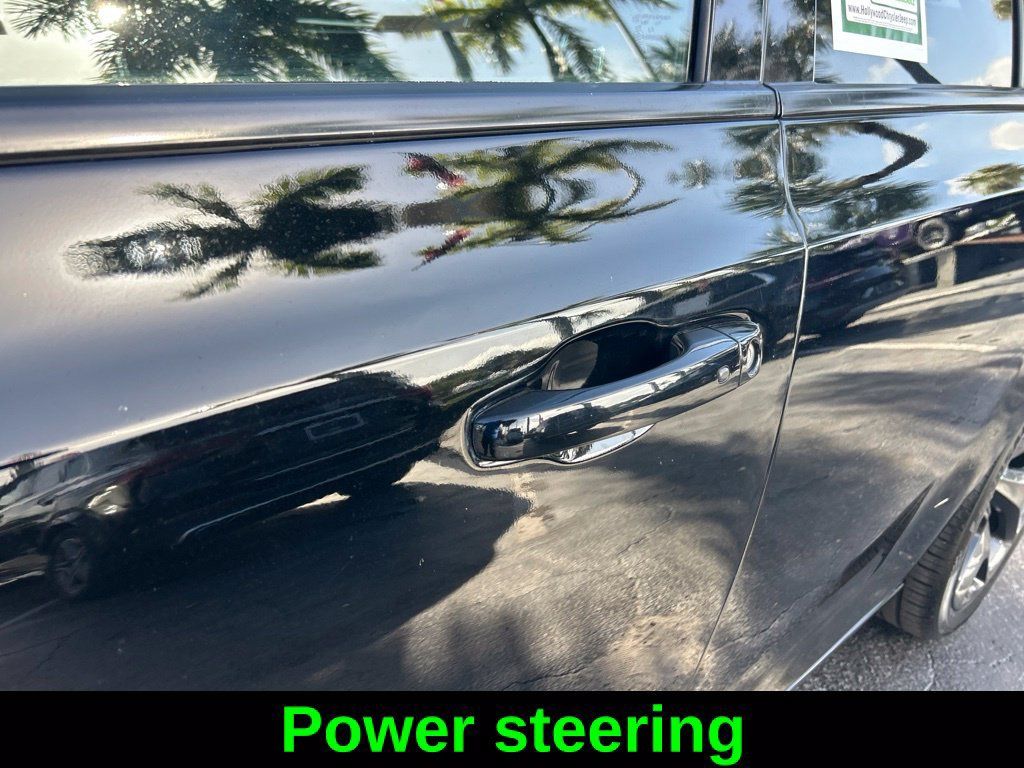 Used 2021 Chrysler 300 Touring w/ Sport Appearance Package RWD image 20