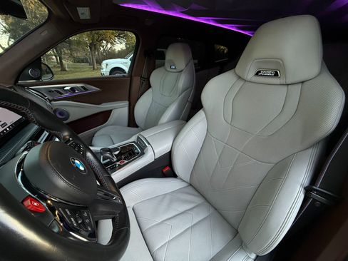 Used 2024 BMW XM image 32