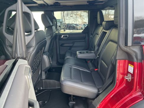 New 2025 Ford Bronco Badlands image 14