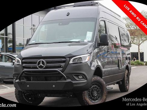 Used 2023 Mercedes-Benz Sprinter 2500 image 1