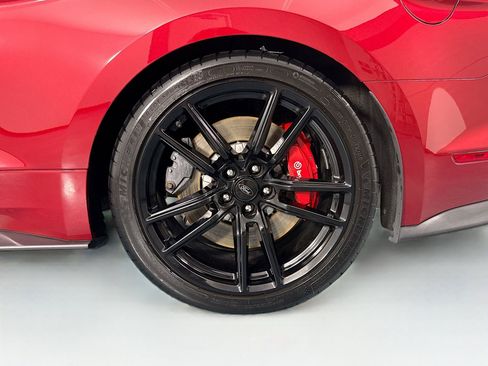 Used 2020 Ford Mustang Shelby GT500 w/ Technology Package RWD image 30