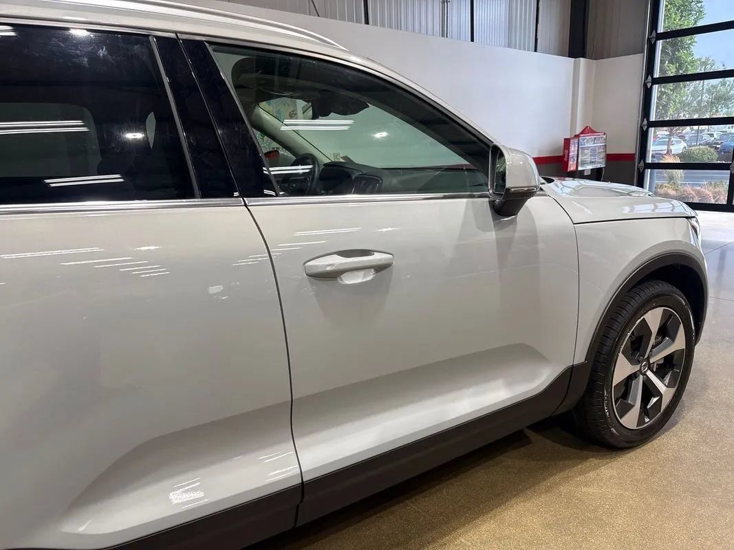 Used 2024 Volvo XC40 B5 Plus AWD/4WD image 69