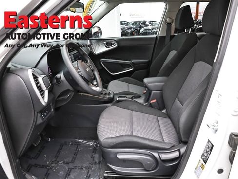 Used 2024 Kia Soul LX w/ Option Group 015 FWD image 13